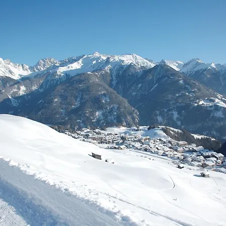 Haus Anemone アパート ザーファウス