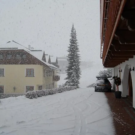 Haus Anemone アパート *