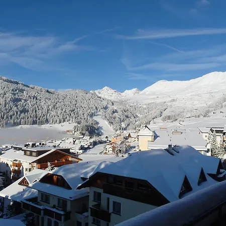 Haus Anemone アパート *